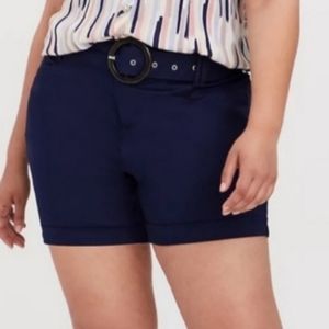 NWT Torrid 5 Inch Sateen Midrise Belted Shorts Navy Blue Size 24